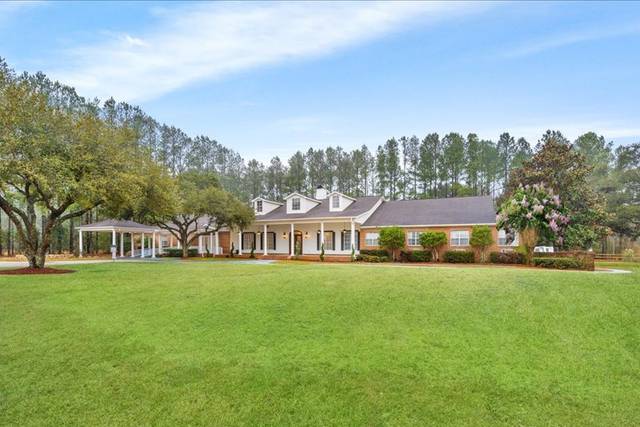 Oak & Fountain Front