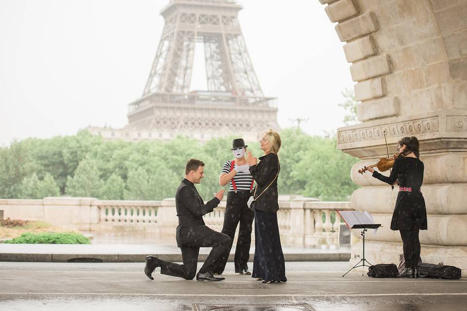 A marriage proposal by the Eiffel Tower in Paris.