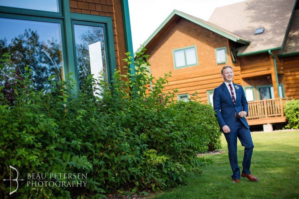 Groom First Look