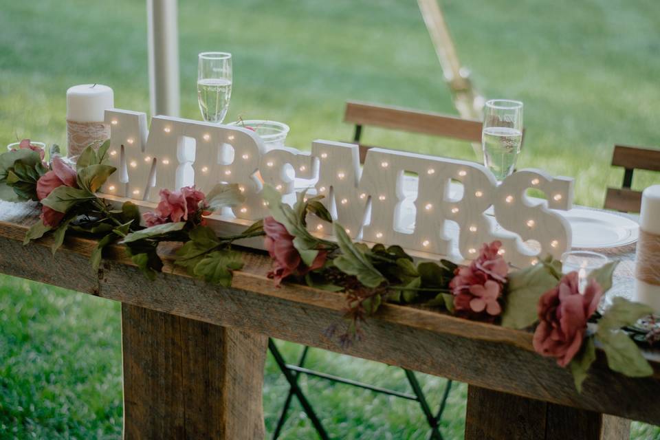 Sweetheart table