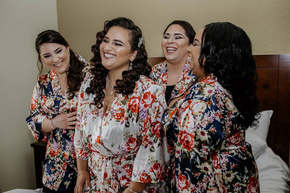 Naturally curly bride