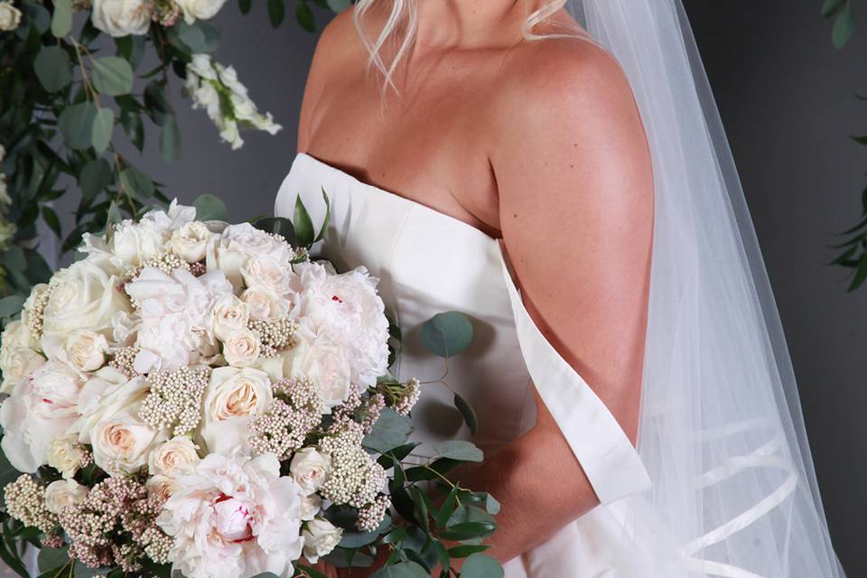 Updo blonde brides