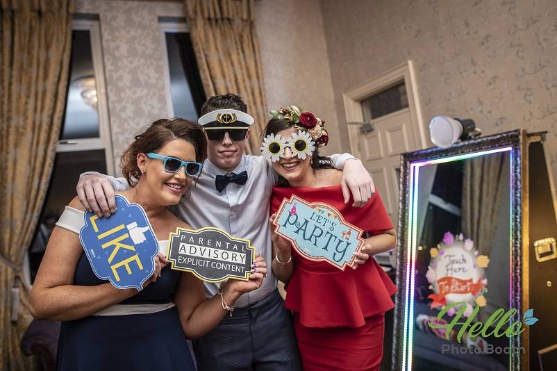 The 10 Best Photo Booths in Massachusetts - WeddingWire