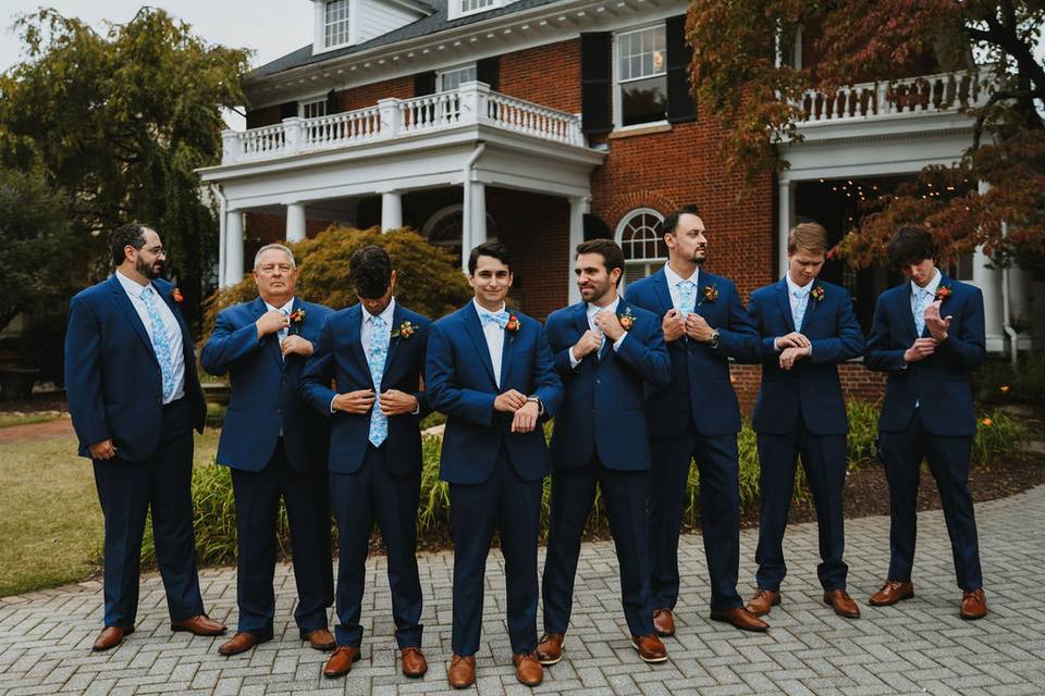 Groomsmen walking in