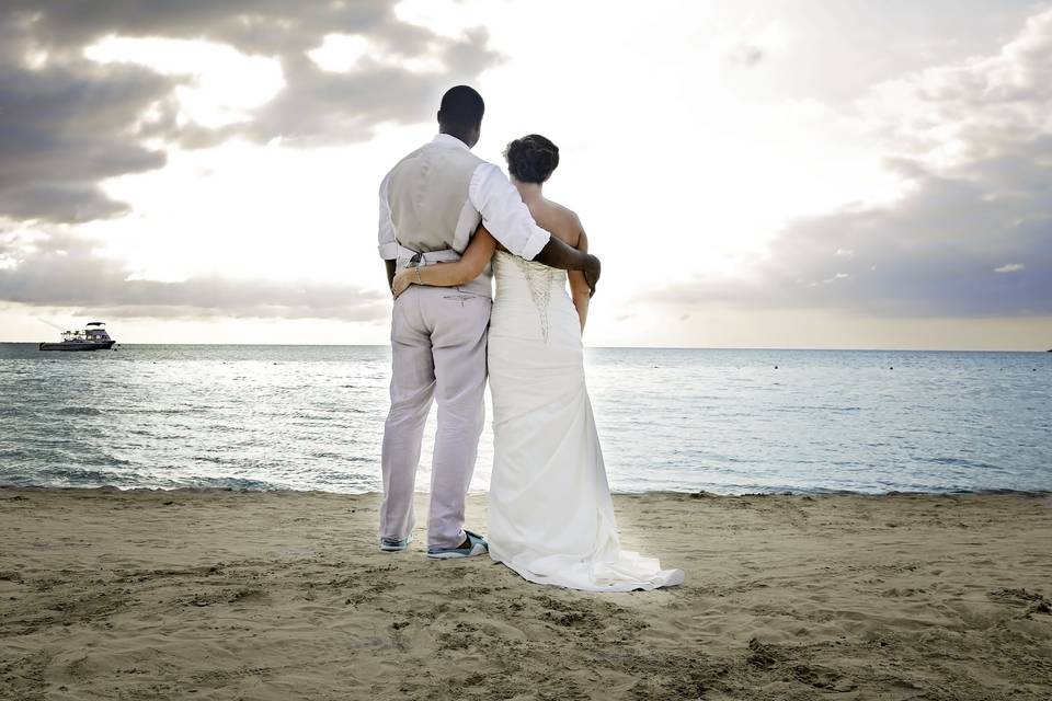 Sunny Beach Weddings