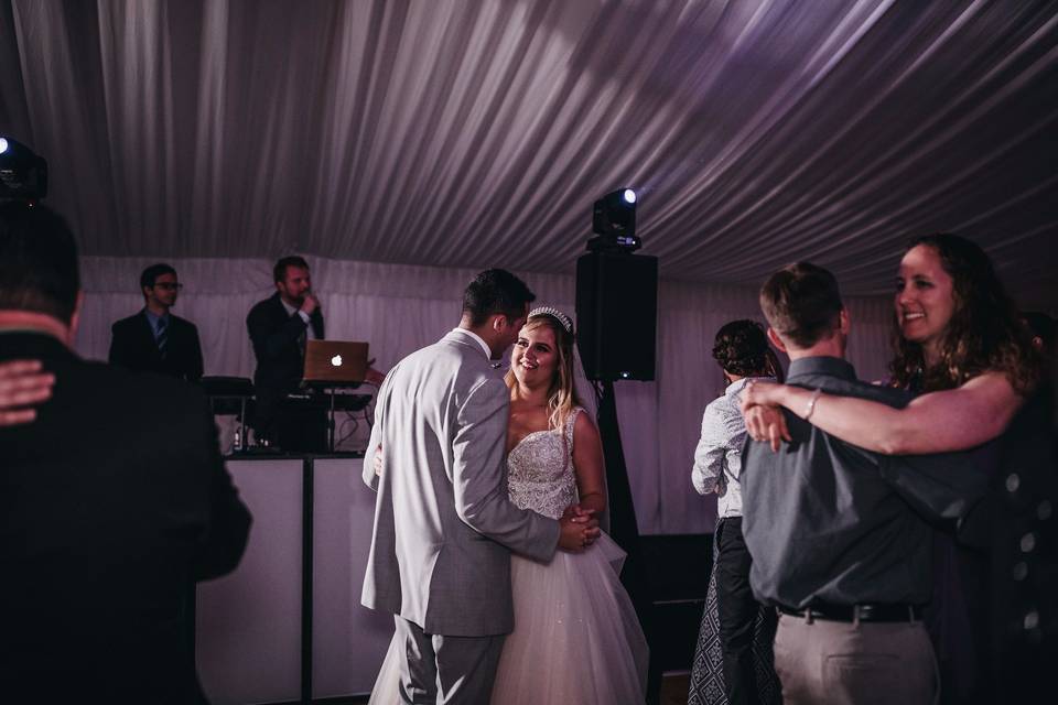 Happy couples on the dancefloor