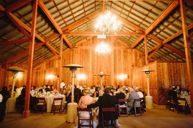 Tres Hermanas Vineyard & Winery