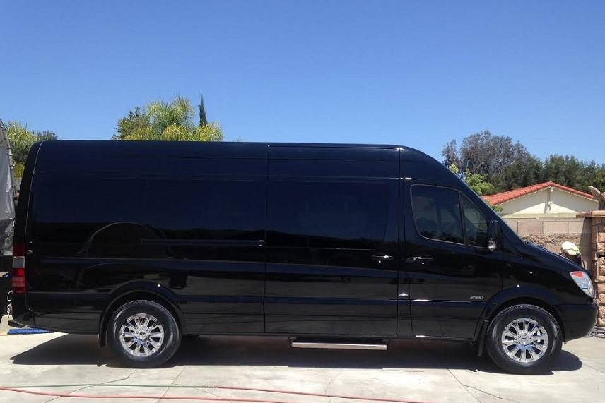 Black MB Sprinter Limo