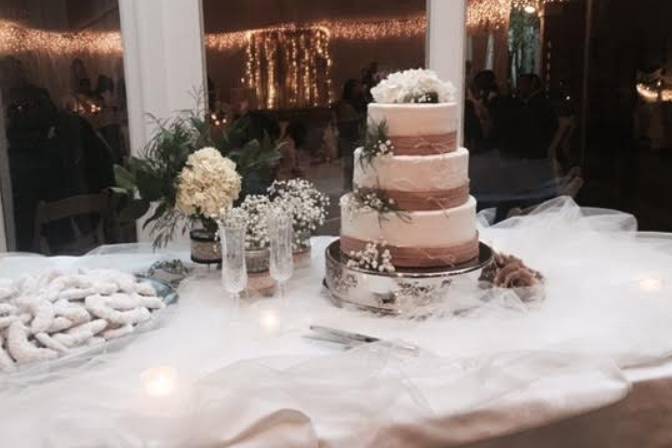 Cake table