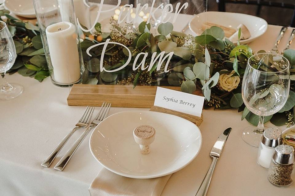 Table Setting Standard Fold