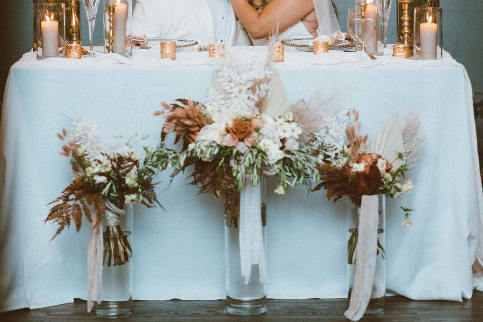 A sweet post-ceremony kiss