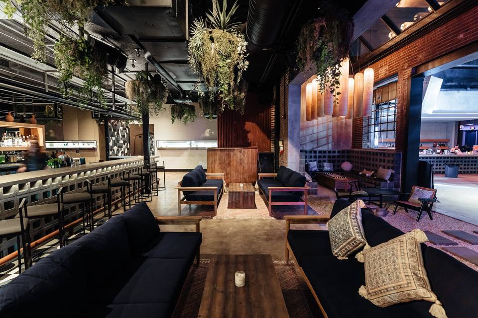 Atrium and Cocktail Bar