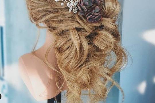 Textured and soft hairstyle