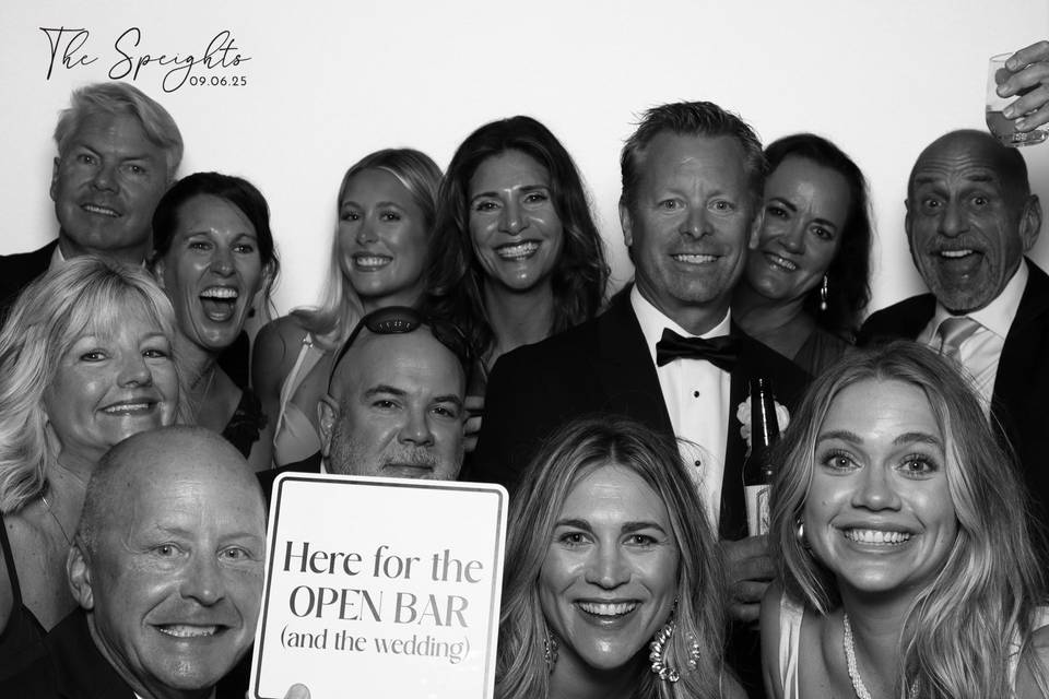 Glam-booth-roaming-booth