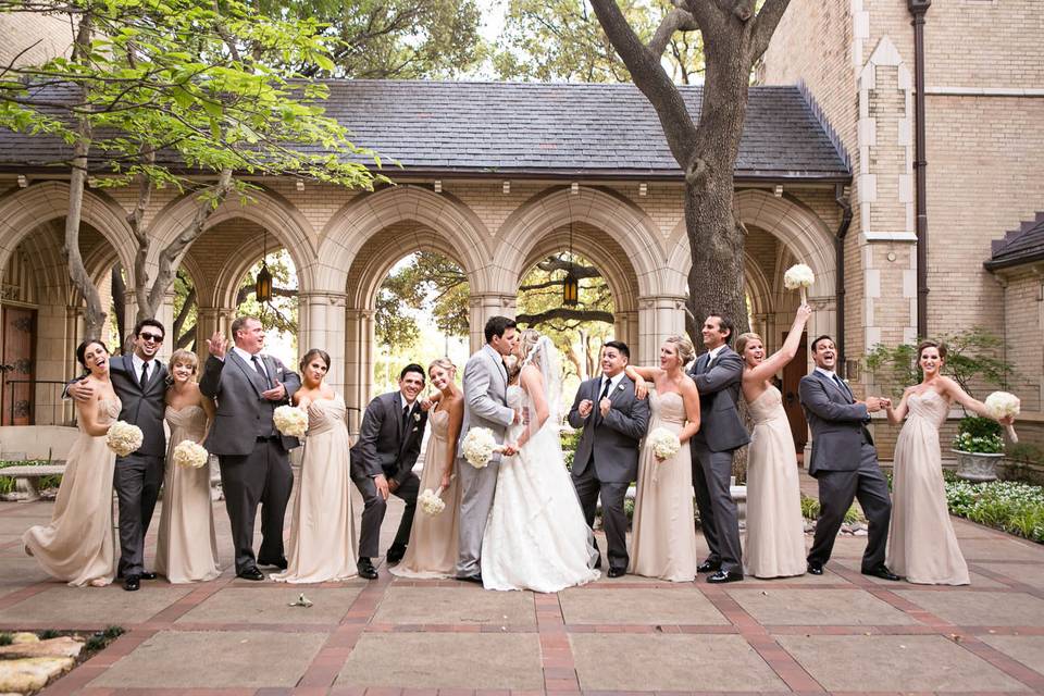 Botanical Garden Dallas Wedding by Tracy Autem & Lightly Photography