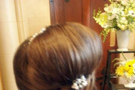 Bridal hair dressing