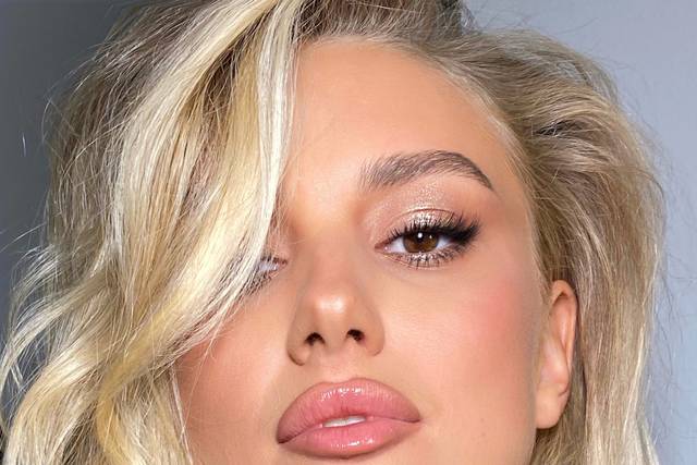 Natural makeup