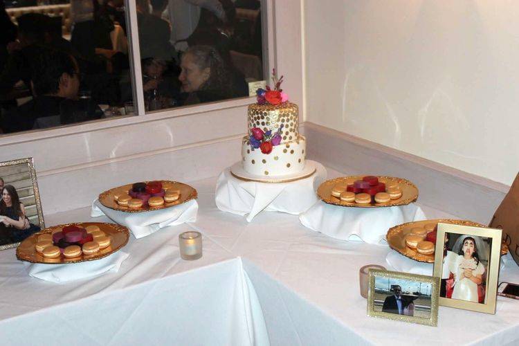 Wedding cake set-up