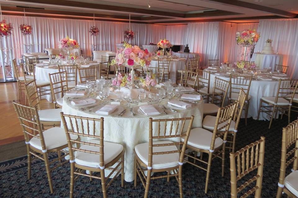 Feather centerpieces