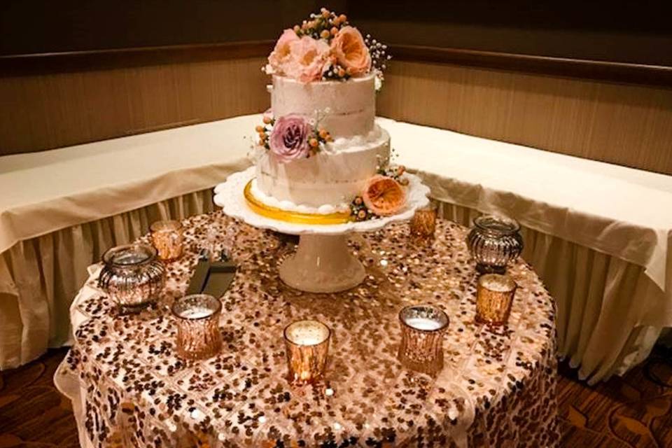 Wedding cake table