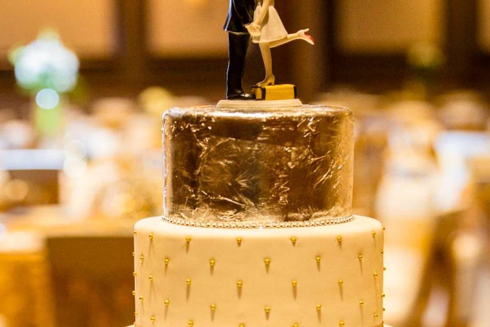 Golden wedding cake