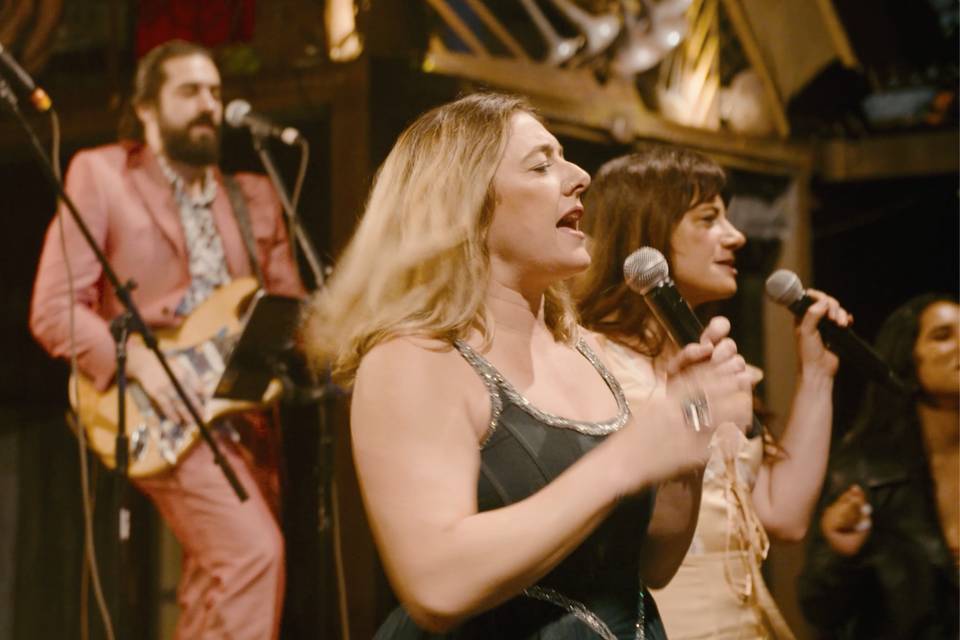 Your Diva Moment Awaits!