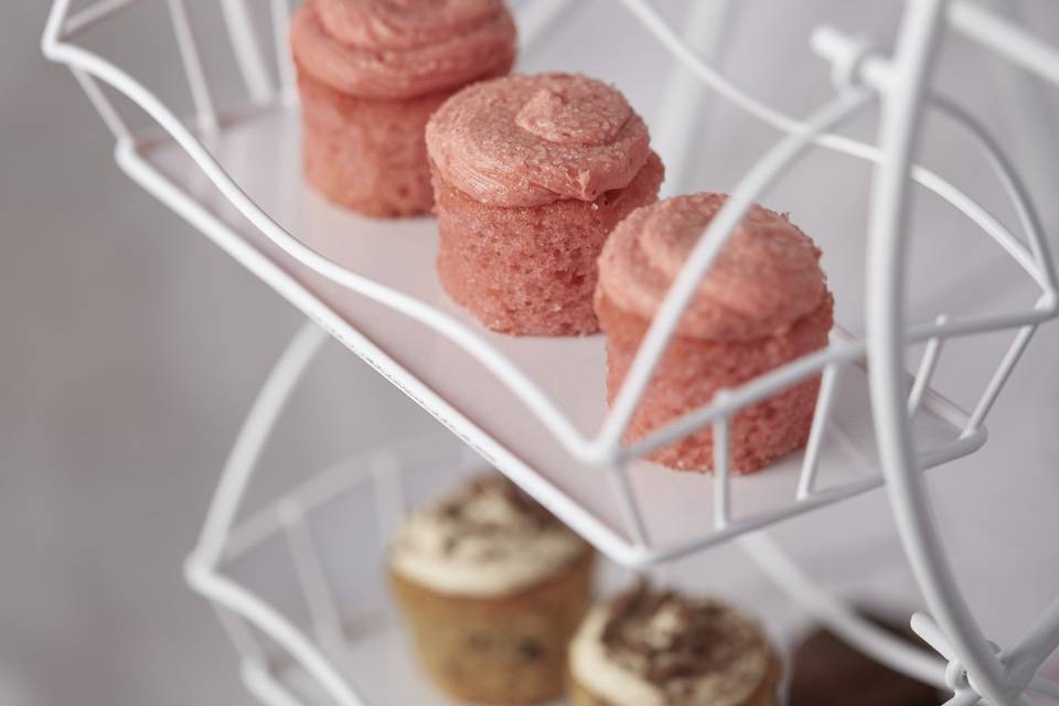 Dessert Bar Ferris Wheel, showing Sugar Cookie, Chocolate Salted Caramel and Cookie Dough Minis