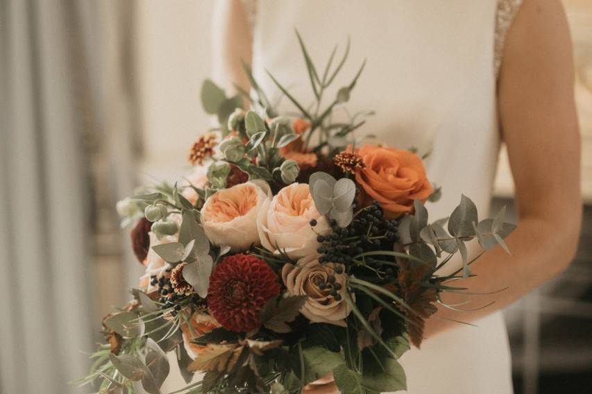 Sophisticated fall bouquet