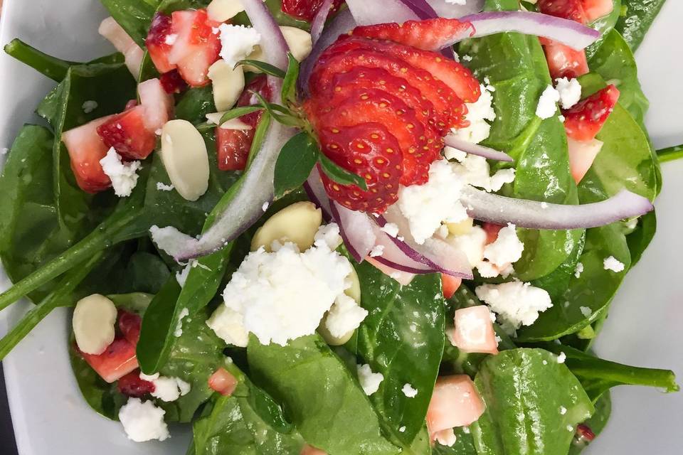 Summer strawberry salad