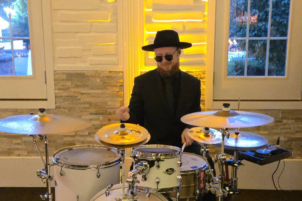 Live drummer with Dj hybrid