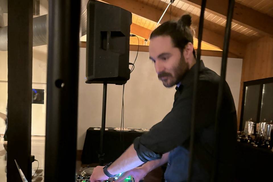 Dj Zach