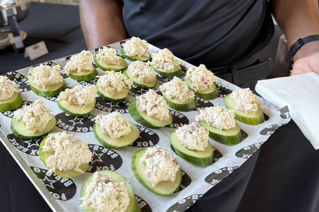 Smoked Chicken Salad on Cucumb