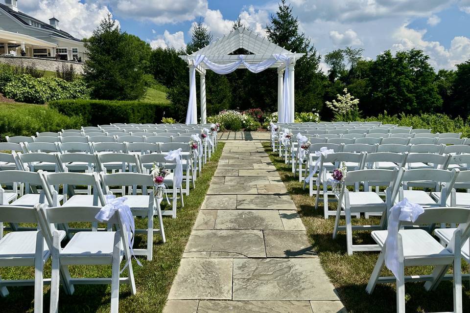 Ceremony with mason jars