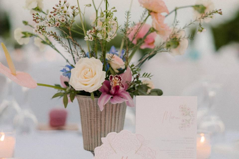 Floral centerpiece