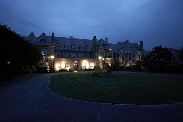 Aldrich Mansion's driveway