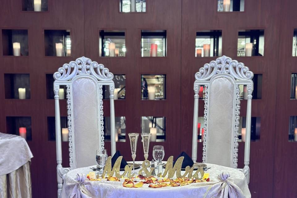 B & G Table