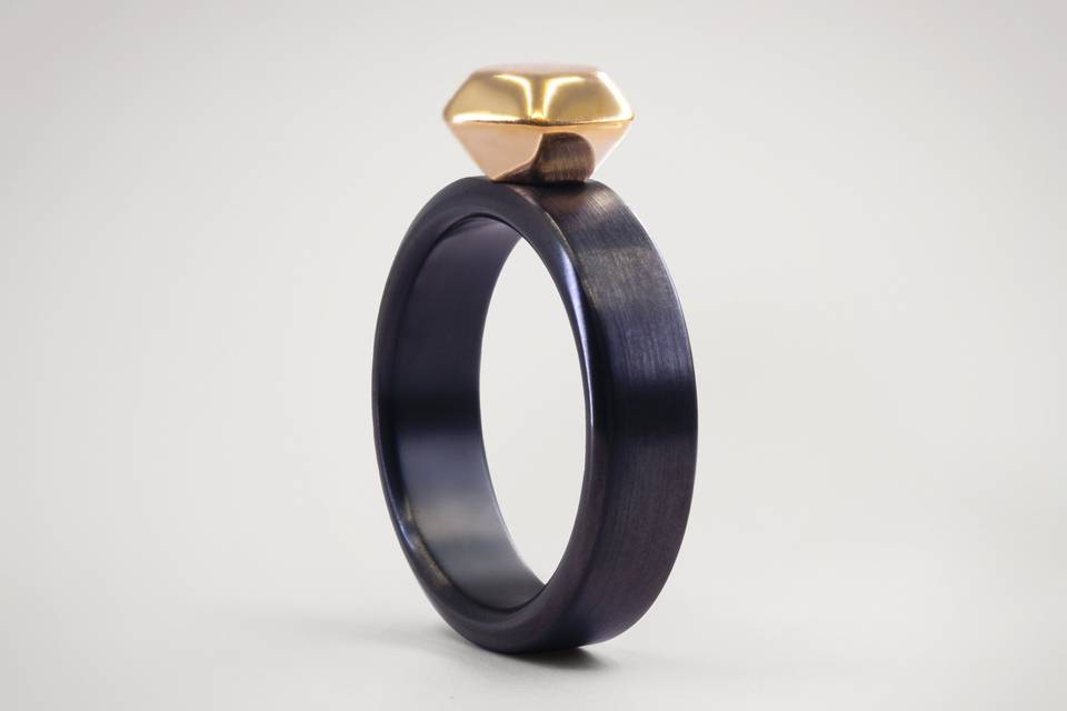 Zirconium & Gold diamond ring