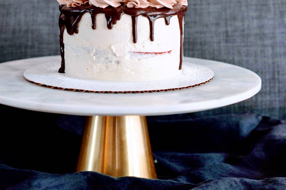 Gluten-free semi-naked cake