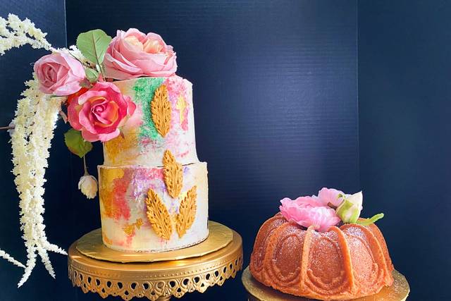 Artist Rachel Dyke makes tiny version of your own wedding cake