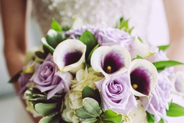 Purple tone bouquet