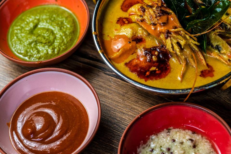 Prawn Curry with Chutneys