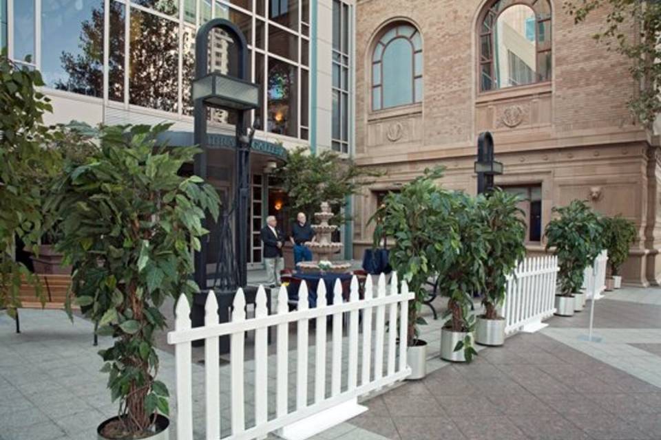 Tsakopoulos Library Galleria