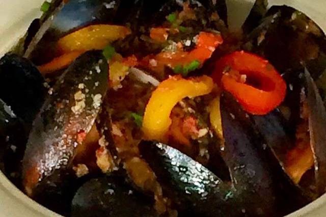 Mussels and peppers