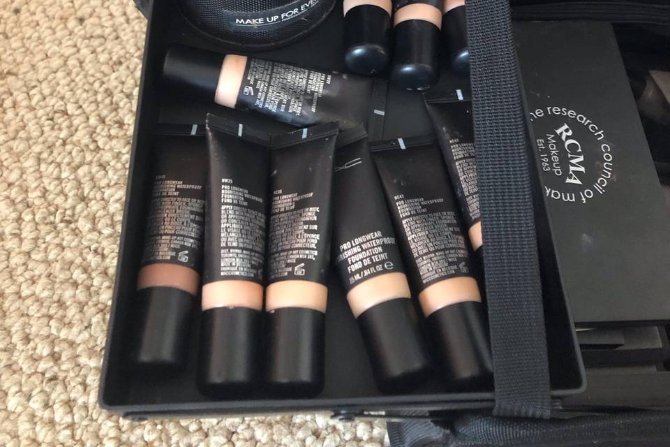 Brushes and foundations