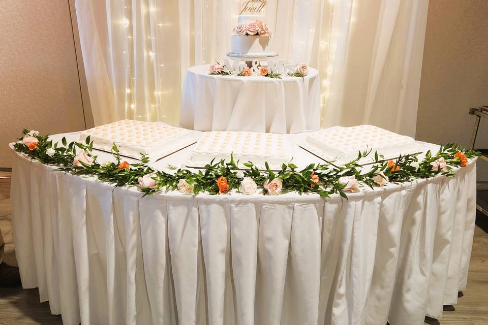 Cake Floral Table