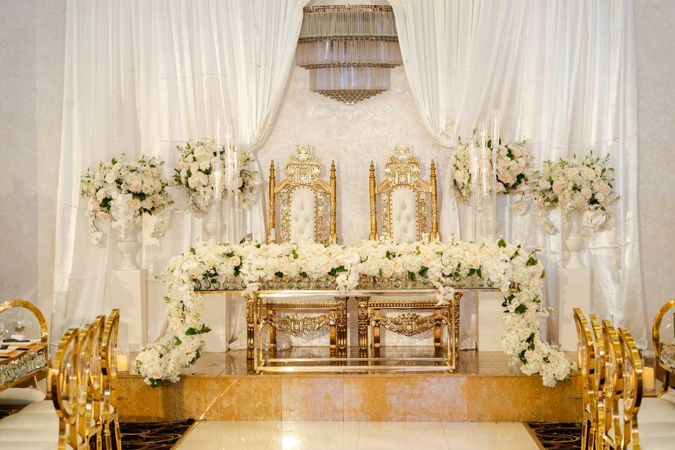 Glam Sweetheart Table
