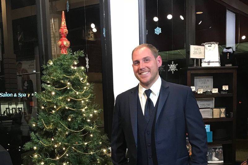 geno's formal attire