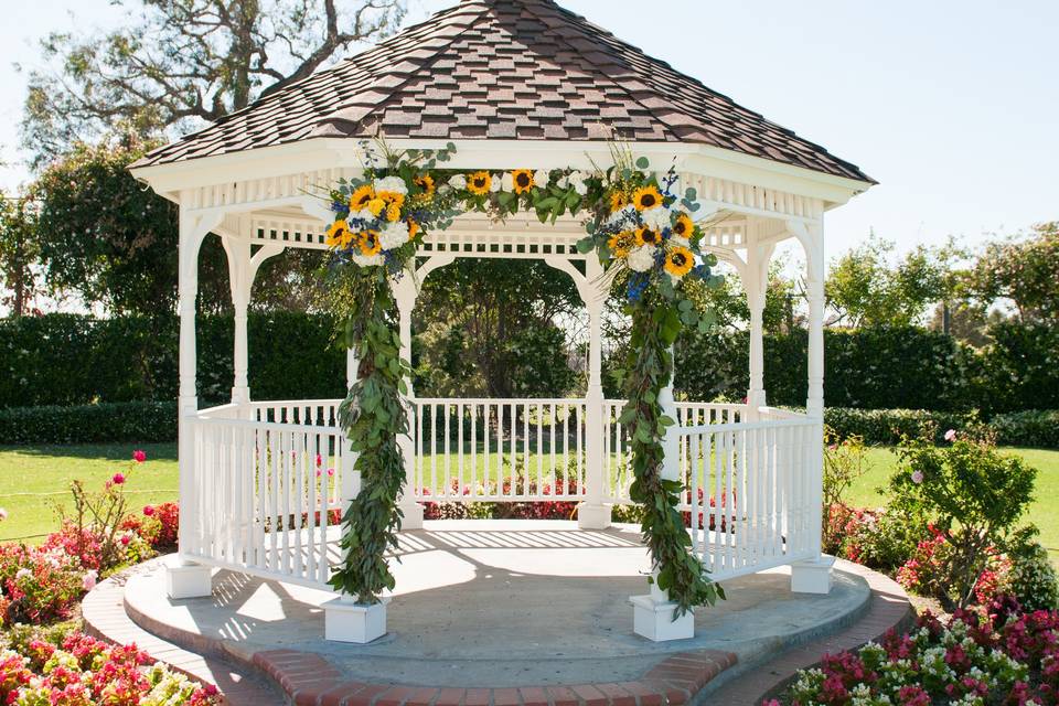 Floral arch