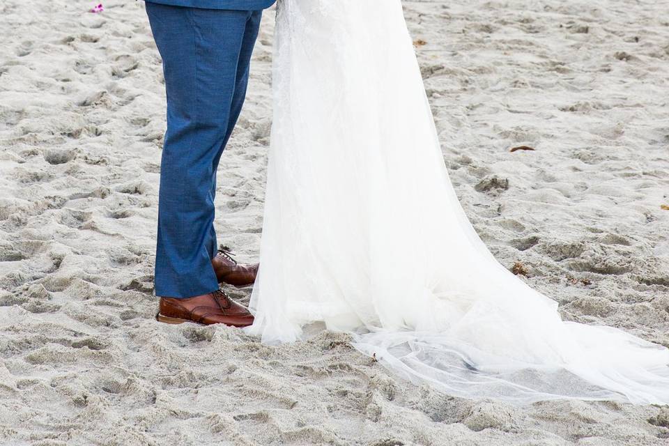 Beach embrace - Chrissy Brahney Photography