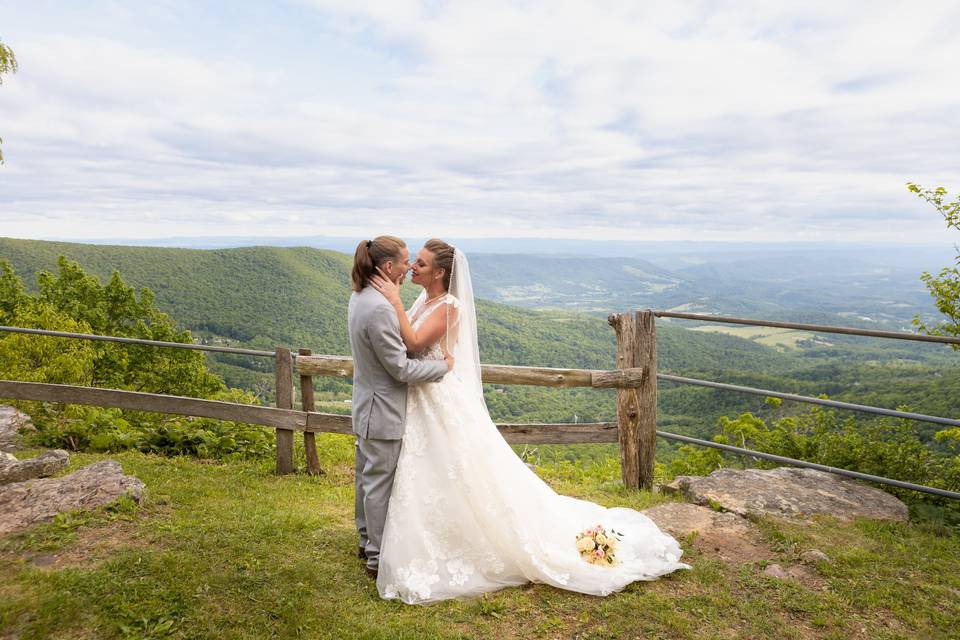 Summer mountain wedding